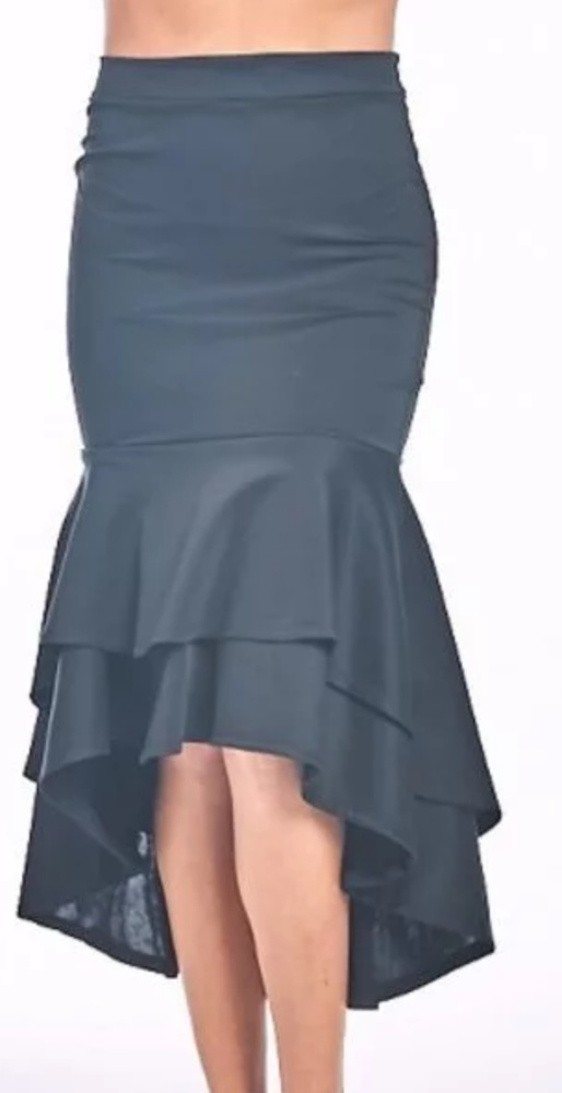 Black high low skirt